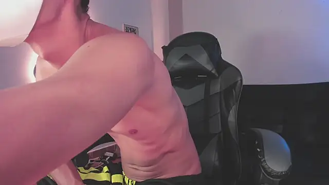 Snapshot of Senpai_Lover chatting on 11.17.25 Senpai Lover online show from 11.17.25