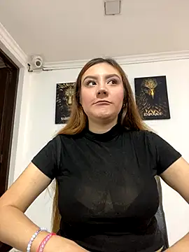 Snapshot of Adrimaretti chatting on 11.05.25 Adrimaretti online show from 11.05.25