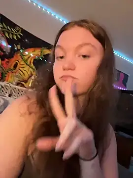 Snapshot of stonerbaby chatting on 10.30.25 stonerbaby online show from 10.30.25