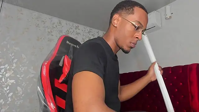 Snapshot of for_itan chatting on 11.21.25 for itan online show from 11.21.25