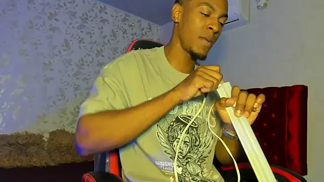 Snapshot of for_itan chatting on 12.15.25 for itan online show from 12.15.25