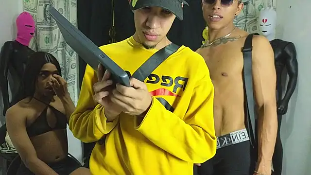 Snapshot of Scoundrel_Room chatting on 12.15.25 Scoundrel Room online show from 12.15.25