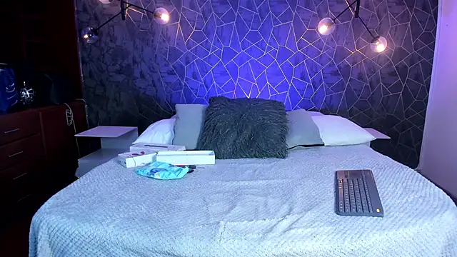 Snapshot of Thalynn_angels chatting on 11.14.25 Thalynn angels online show from 11.14.25