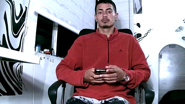 Snapshot of kai_storm420 chatting on 11.04.25 kai storm420 online show from 11.04.25