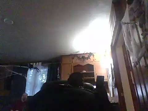 Snapshot of swolehammer chatting on 10.28.25 swolehammer online show from 10.28.25