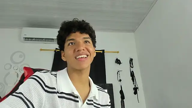 Maximiliano Khalil online show from 11.22.25