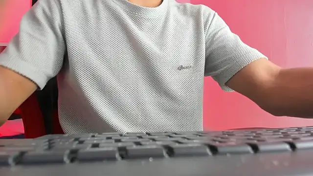 Maximiliano Khalil online show from 11.23.25