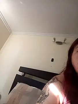 Snapshot of SofiBelluccix chatting on 11.04.25 SofiBelluccix online show from 11.04.25