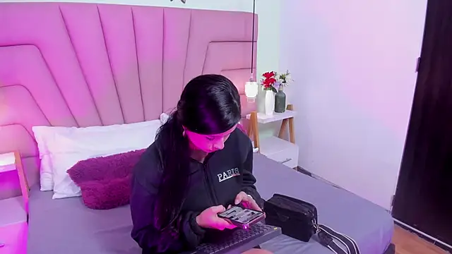 Kim Luna1 online show from 02.14.26