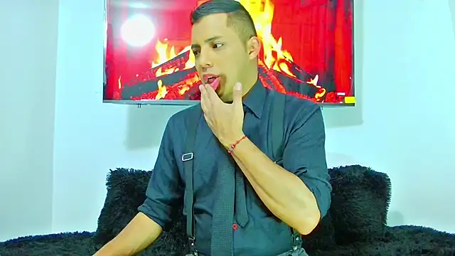 Snapshot of Mike_Fetiche chatting on 11.14.25 Mike Fetiche online show from 11.14.25