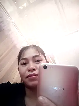 Bamboo-niee123 online show from 10.28.25