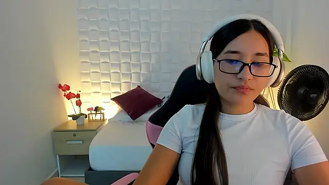 victoria 243 online show from 02.18.26