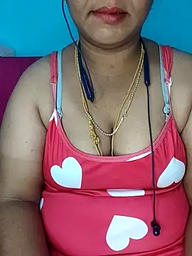 Snapshot of deepikasree143 chatting on 10.29.25 deepikasree143 online show from 10.29.25