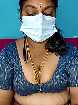 Snapshot of deepikasree143 chatting on 11.02.25 deepikasree143 online show from 11.02.25