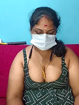 Snapshot of deepikasree143 chatting on 12.17.25 deepikasree143 online show from 12.17.25