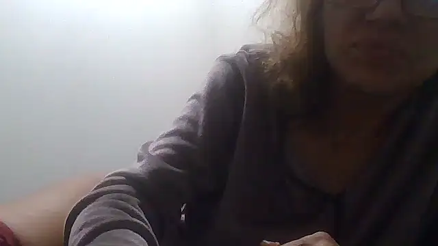 loveryvicky online show from 11.16.25