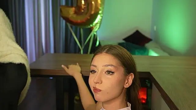 Cleose online show from 04.01.26