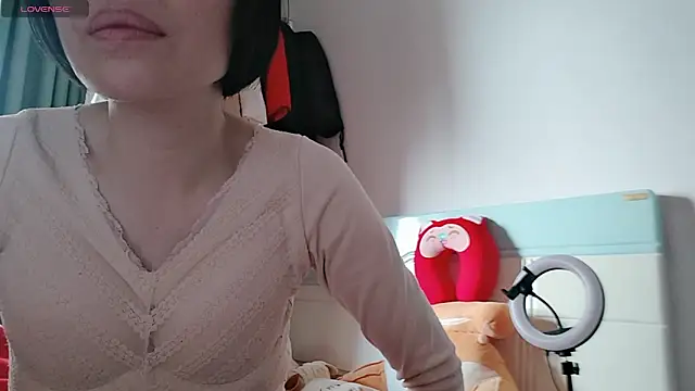 Snapshot of Yan61 chatting on 12.02.25 Yan61 online show from 12.02.25