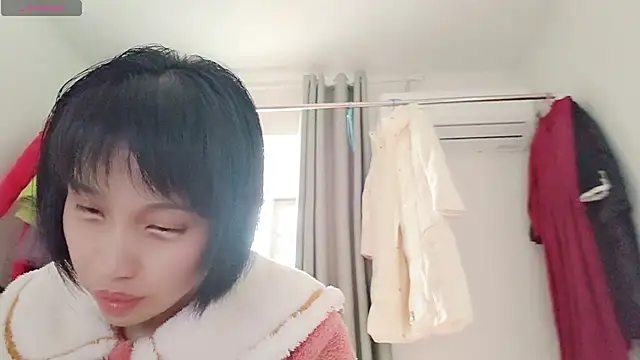 Snapshot of Yan61 chatting on 12.05.25 Yan61 online show from 12.05.25