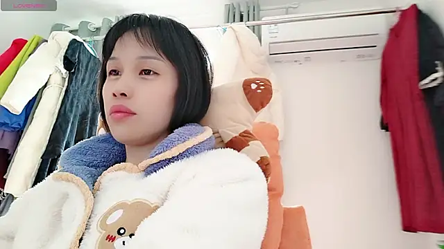 Snapshot of Yan61 chatting on 12.16.25 Yan61 online show from 12.16.25