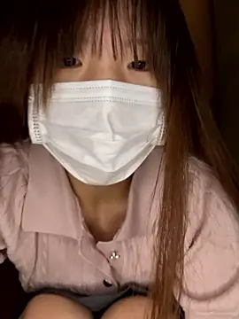 Snapshot of Natumi__ chatting on 11.16.25 Natumi online show from 11.16.25