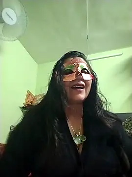 Snapshot of LOVE__RANI chatting on 12.04.25 LOVE RANI online show from 12.04.25