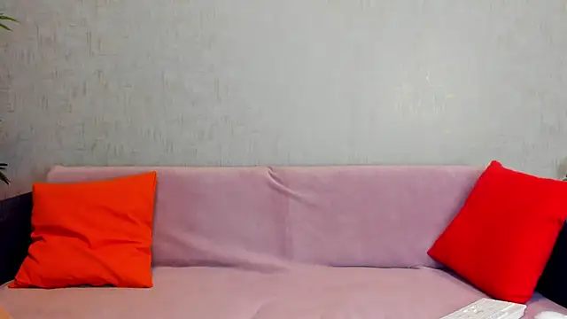 Snapshot of RebbeccaRay chatting on 11.05.25 RebbeccaRay online show from 11.05.25