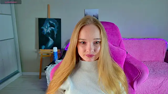 Snapshot of Shawty_Mia chatting on 11.28.25 Shawty Mia online show from 11.28.25