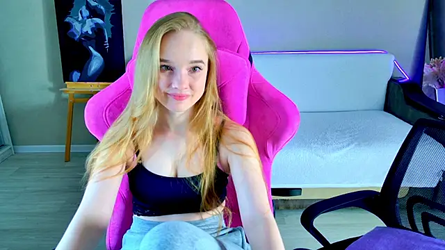 Shawty Mia online show from 03.25.26