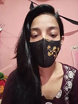 Green LaDY66 online show from 05.22.26
