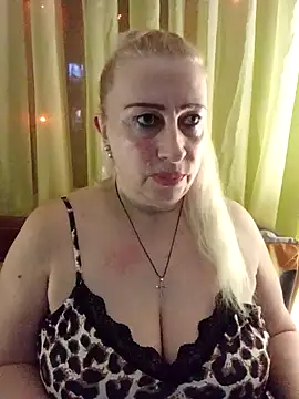 Snapshot of Esenia505 chatting on 01.11.26 Esenia505 online show from 01.11.26