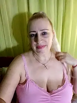 Snapshot of Esenia505 chatting on 02.05.26 Esenia505 online show from 02.05.26