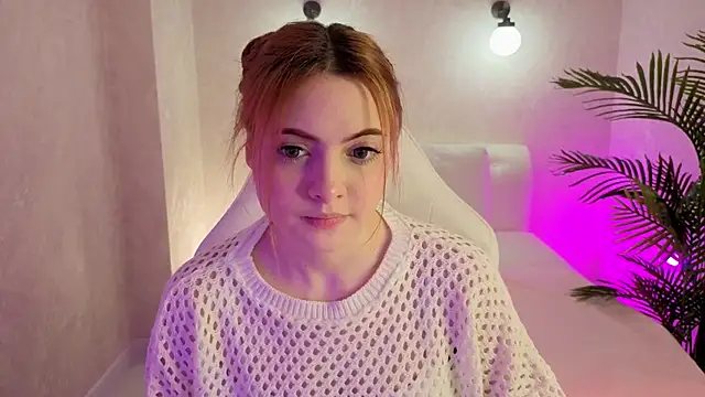 Snapshot of Daniela_Saules chatting on 11.22.25 Daniela Saules online show from 11.22.25