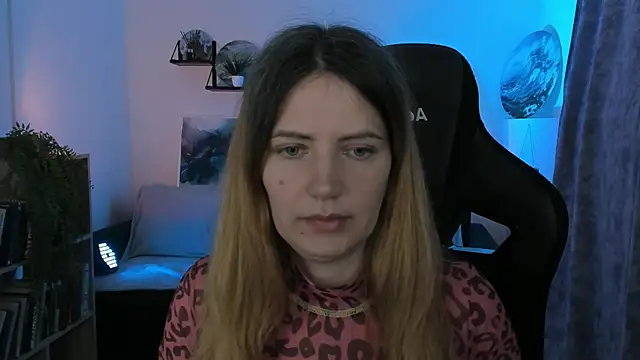 Snapshot of AleksaLaurent chatting on 12.04.25 AleksaLaurent online show from 12.04.25