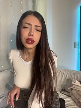 AshleyWinslow online show from 04.01.26