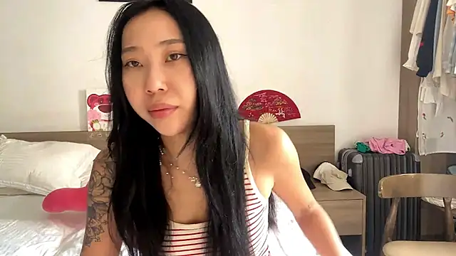 LizParadiz online show from 11.01.25