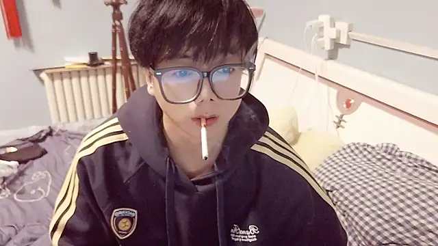 Snapshot of chenwen520 chatting on 10.29.25 chenwen520 online show from 10.29.25