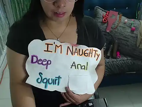 Snapshot of Alanafire chatting on 11.03.25 Alanafire online show from 11.03.25