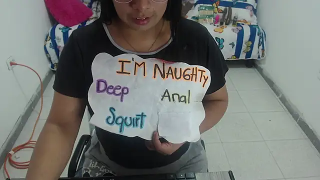 Snapshot of Alanafire chatting on 11.11.25 Alanafire online show from 11.11.25