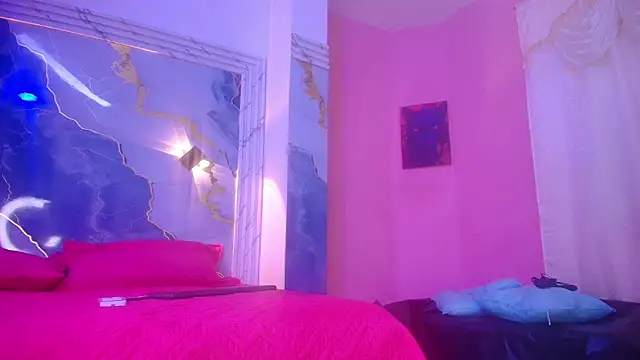 Snapshot of Girls_from_medellin chatting on 11.20.25 Girls from medellin online show from 11.20.25