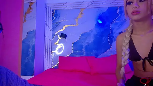 Snapshot of Girls_from_medellin chatting on 11.25.25 Girls from medellin online show from 11.25.25