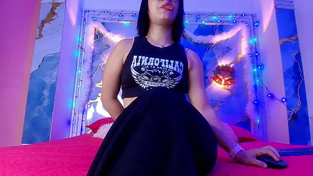 Snapshot of Girls_from_medellin chatting on 12.05.25 Girls from medellin online show from 12.05.25