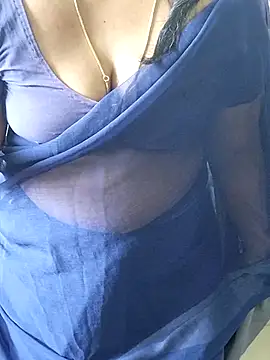 Snapshot of tamil_chitra12 chatting on 11.07.25 tamil chitra12 online show from 11.07.25