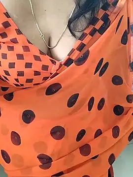 Snapshot of tamil_chitra12 chatting on 11.28.25 tamil chitra12 online show from 11.28.25