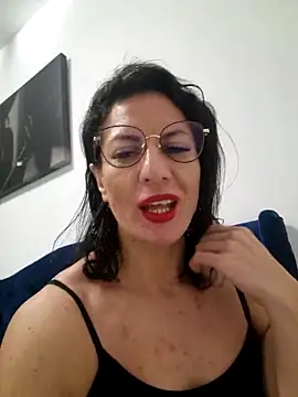 Snapshot of _LustyFantasy_ chatting on 12.17.25 LustyFantasy online show from 12.17.25