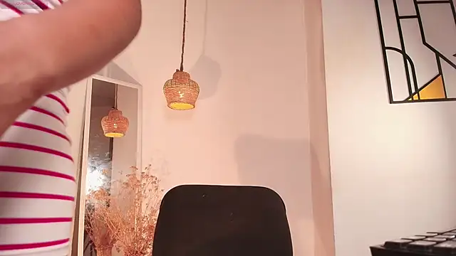 Snapshot of Ebonyswet_ chatting on 12.03.25 Ebonyswet online show from 12.03.25