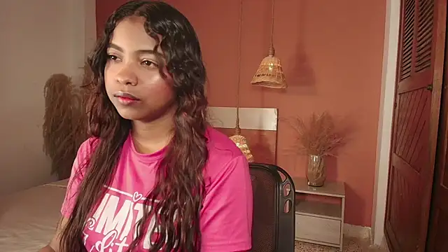 Snapshot of Ebonyswet_ chatting on 12.15.25 Ebonyswet online show from 12.15.25