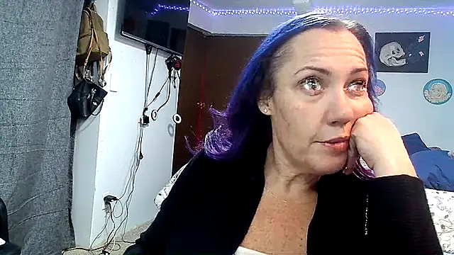 kristallic online show from 12.17.25