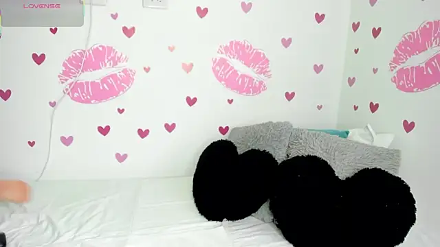 MiaAylen  online show from 11.11.25