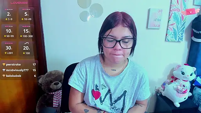 Snapshot of Emma_boo chatting on 11.01.25 Emma boo online show from 11.01.25